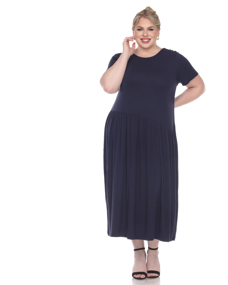 Front of a model wearing a size 2X Short Sleeves Maxi Dress in Navy by White Mark. | dia_product_style_image_id:247515